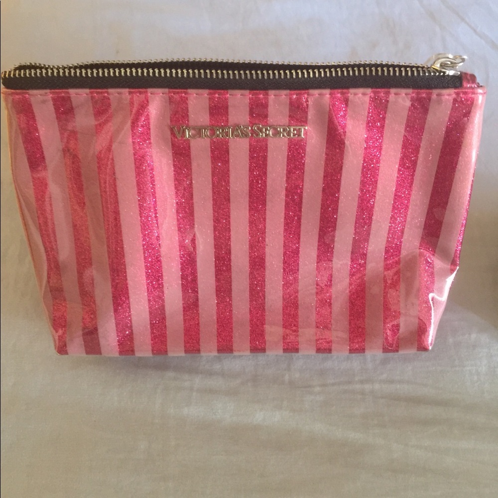 Victoria cosmetic bag